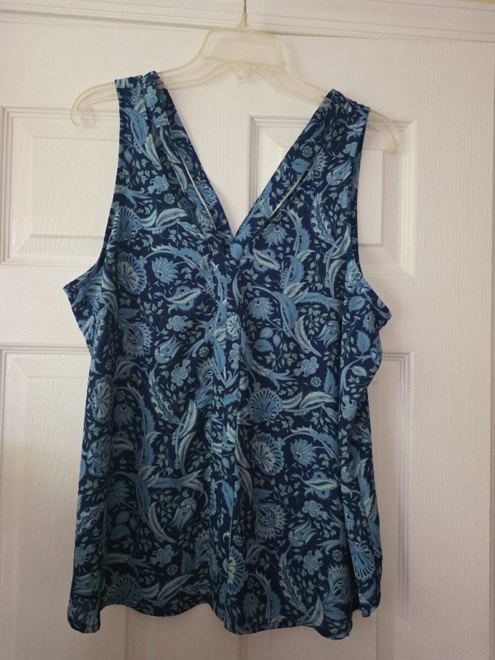 Candie's blue print sleeveless top